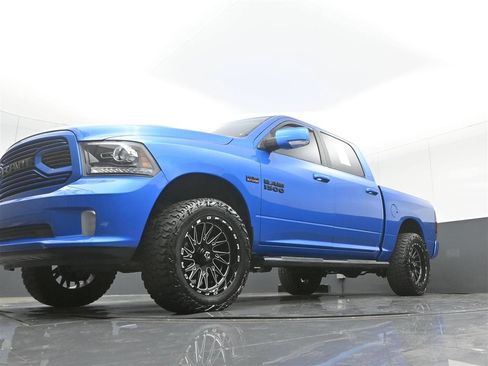 Used 2018 RAM 1500 Sport w/ Hydro Blue Sport Package AWD/4WD image 29