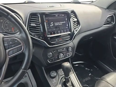 Used 2019 Jeep Cherokee Limited image 30