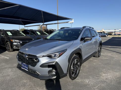 Used 2025 Subaru Crosstrek 2.5i Limited image 3