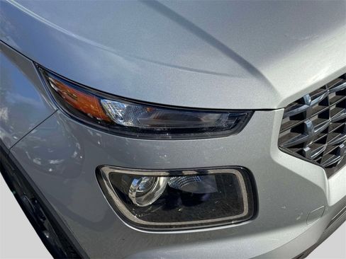 Used 2022 Hyundai Venue SEL w/ Cargo Package image 4