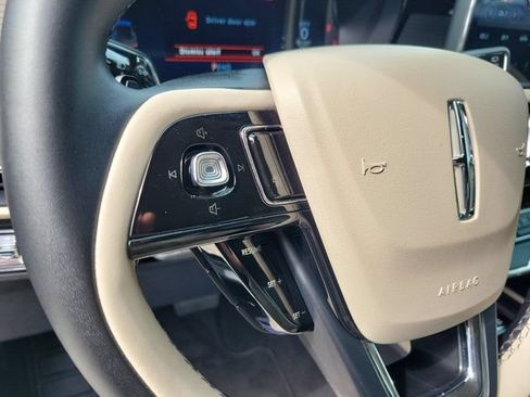 Certified 2025 Lincoln Corsair FWD image 25