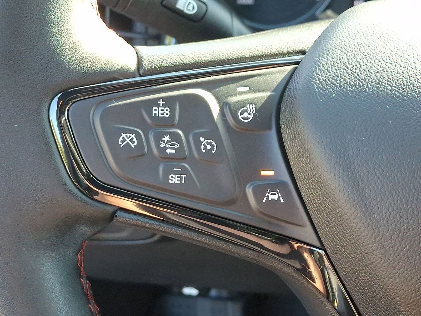 Certified 2023 Chevrolet Equinox RS w/ RS Leather Package FWD image 17