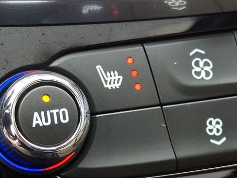 Certified 2019 Buick LaCrosse Essence w/ Sun and Shade Package image 24