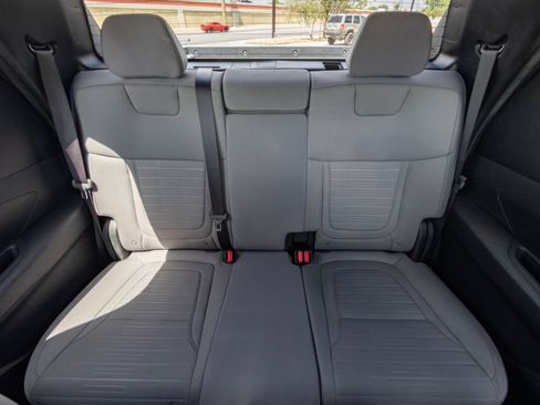 Used 2023 Hyundai Santa Cruz SEL FWD image 16