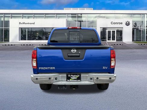 Used 2015 Nissan Frontier SV w/ SV Value Truck Package RWD image 6