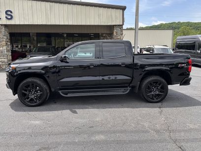 Used 2024 Chevrolet Colorado Z71 w/ Z71 Convenience Package 2
