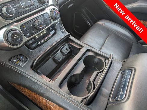 Used 2015 Chevrolet Suburban LTZ image 27