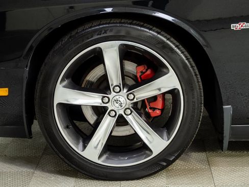 Used 2014 Dodge Challenger R/T RWD image 29