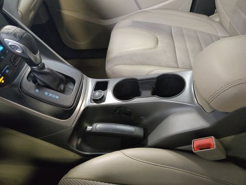 Used 2016 Ford Escape SE w/ SE Chrome Package FWD image 26