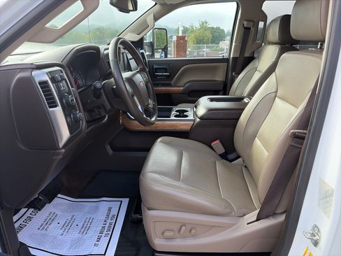 Used 2018 Chevrolet Silverado 3500 LTZ w/ Duramax Plus Package AWD/4WD image 18