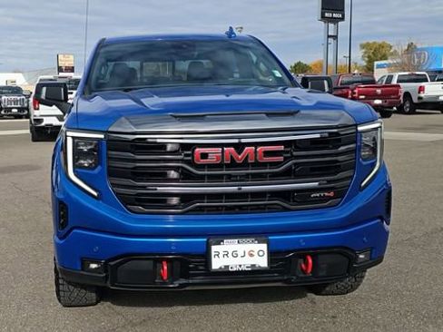Used 2024 GMC Sierra 1500 AT4 w/ Technology Package AWD/4WD image 3