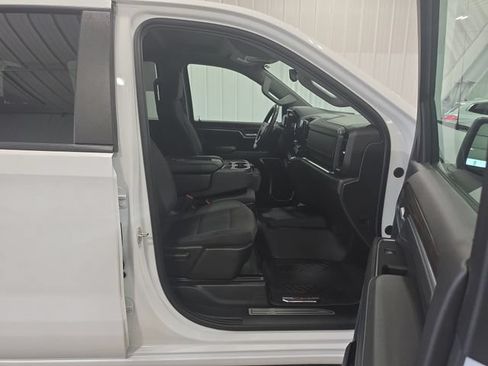 Used 2023 Chevrolet Silverado 1500 LT AWD/4WD image 29
