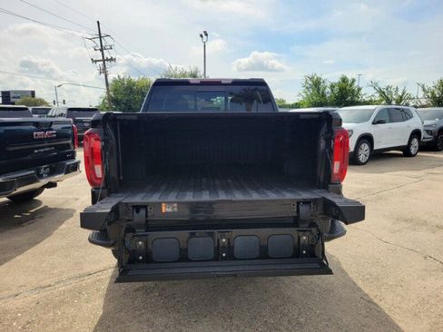 Used 2022 GMC Sierra 1500 AT4 w/ AT4 Premium Package AWD/4WD image 8