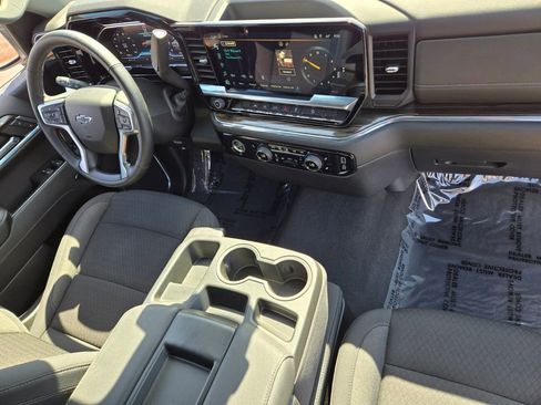 Used 2024 Chevrolet Silverado 1500 RST w/ Z71 Off-Road Package AWD/4WD image 16
