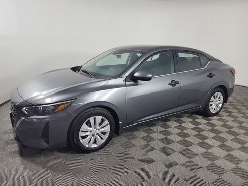 Used 2025 Nissan Sentra S FWD image 2