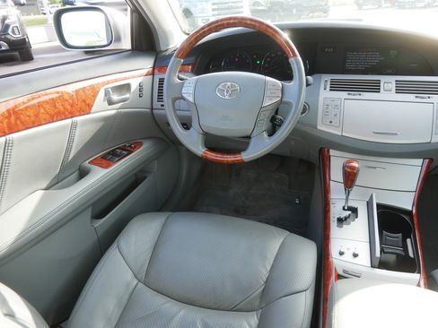 Used 2006 Toyota Avalon Limited FWD image 9