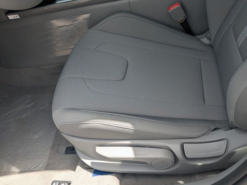 New 2026 Hyundai Elantra SE FWD image 22