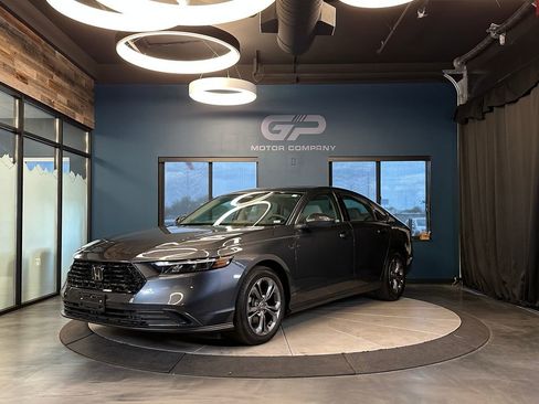 Used 2023 Honda Accord EX image 7