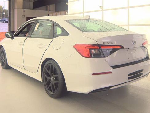 Used 2022 Honda Civic Sport image 9