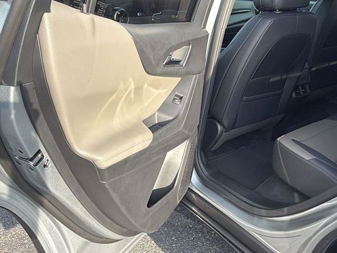 New 2026 Chevrolet Equinox LT w/ Convenience Package II AWD/4WD image 15