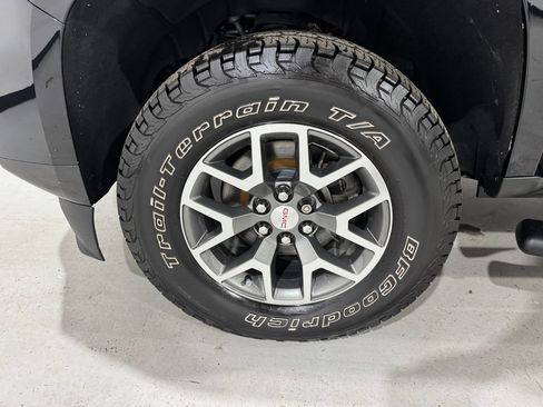 Used 2022 GMC Canyon AT4 w/ Driver Alert Package AWD/4WD image 9