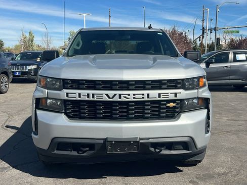 Used 2020 Chevrolet Silverado 1500 Custom w/ Custom Value Package image 2