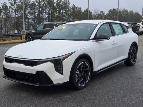 New 2026 Kia K4 GT-Line image 3