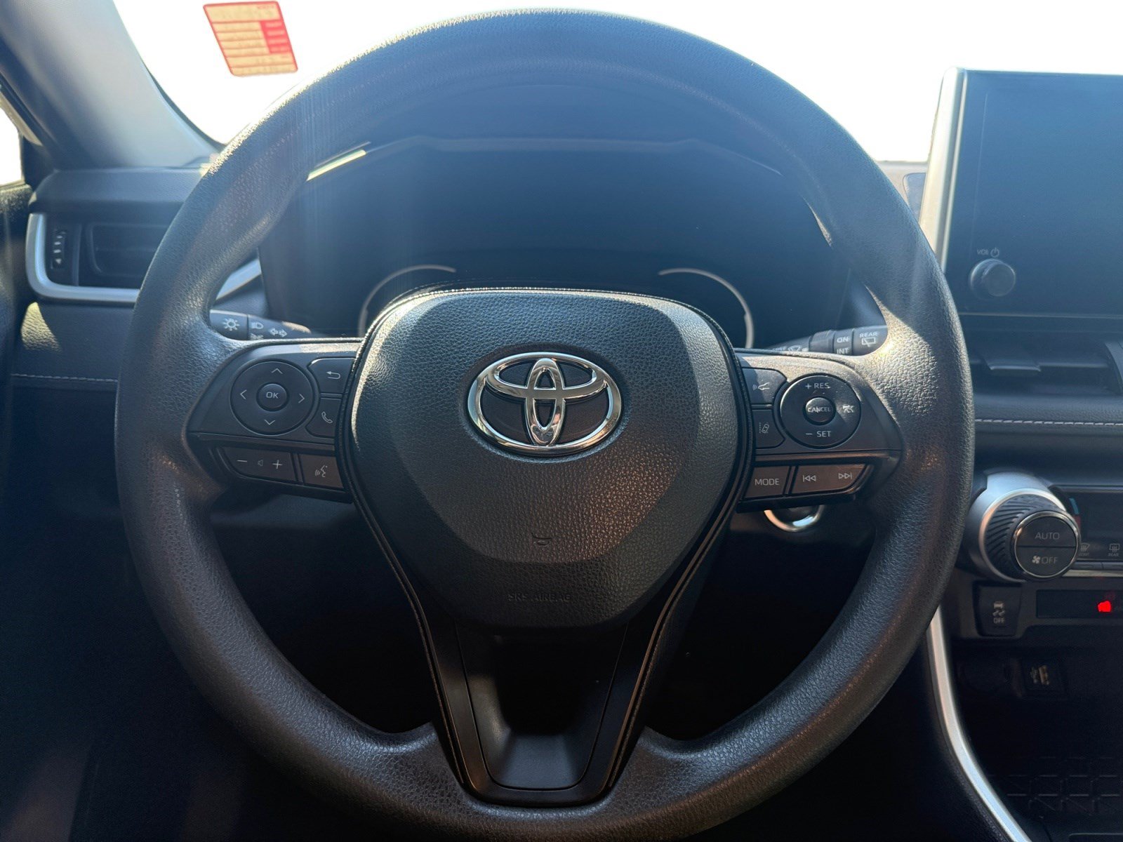 Used 2024 Toyota RAV4 XLE AWD/4WD image 11