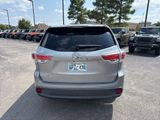 Used 2014 Toyota Highlander LE image 3