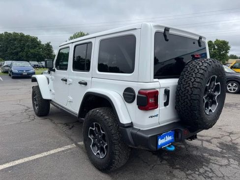 Used 2023 Jeep Wrangler Unlimited Rubicon 4xe w/ Cold Weather Group AWD/4WD image 4