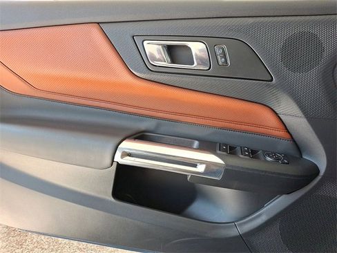 Used 2025 Ford Mustang GT Premium image 10