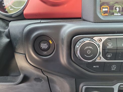 Used 2019 Jeep Wrangler Unlimited Rubicon AWD/4WD image 21