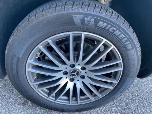 Used 2025 Mercedes-Benz GLC 300 image 8