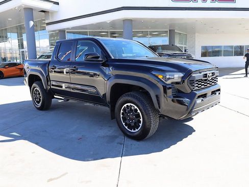 Used 2024 Toyota Tacoma TRD Off-Road AWD/4WD image 8