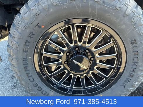 Used 2025 Ford F350 Lariat w/ FX4 Off-Road Package AWD/4WD image 15