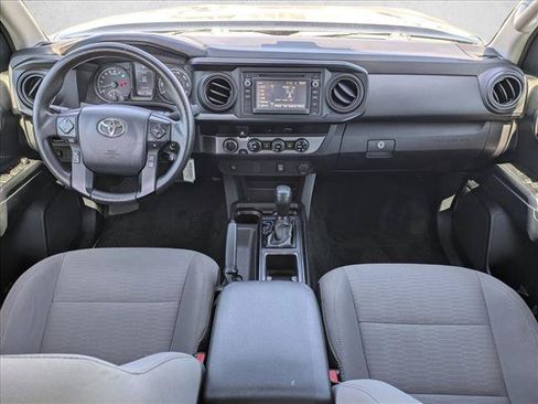 Used 2018 Toyota Tacoma SR5 AWD/4WD image 16