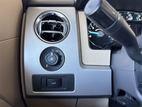 Used 2011 Ford F150 Lariat w/ Lariat Plus Pkg image 17