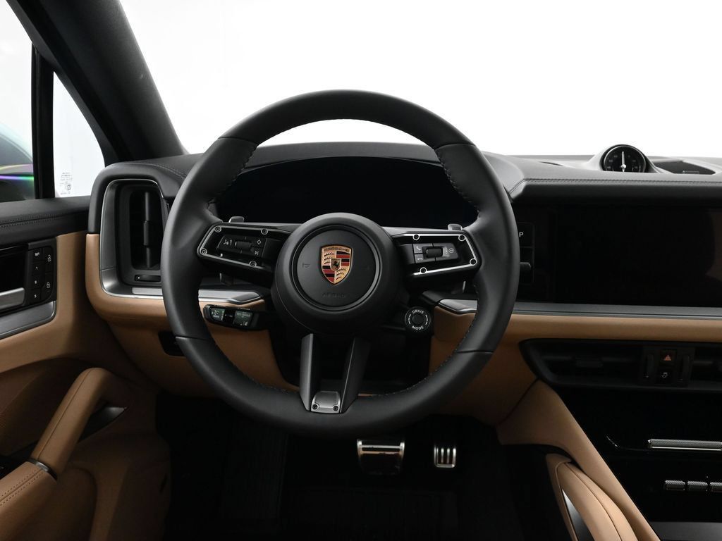 Certified 2026 Porsche Cayenne E-Hybrid Coupe AWD/4WD image 13