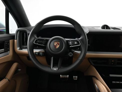 Certified 2026 Porsche Cayenne E-Hybrid Coupe AWD/4WD image 13