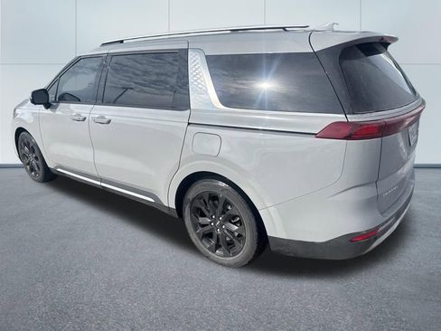 Used 2023 Kia Carnival SX Prestige FWD image 6
