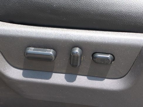 Used 2016 Ford F250 Lariat w/ Lariat Ultimate Package AWD/4WD image 23