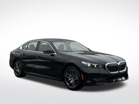New 2026 BMW 530i xDrive 530i xDrive w/ Premium Package image 3