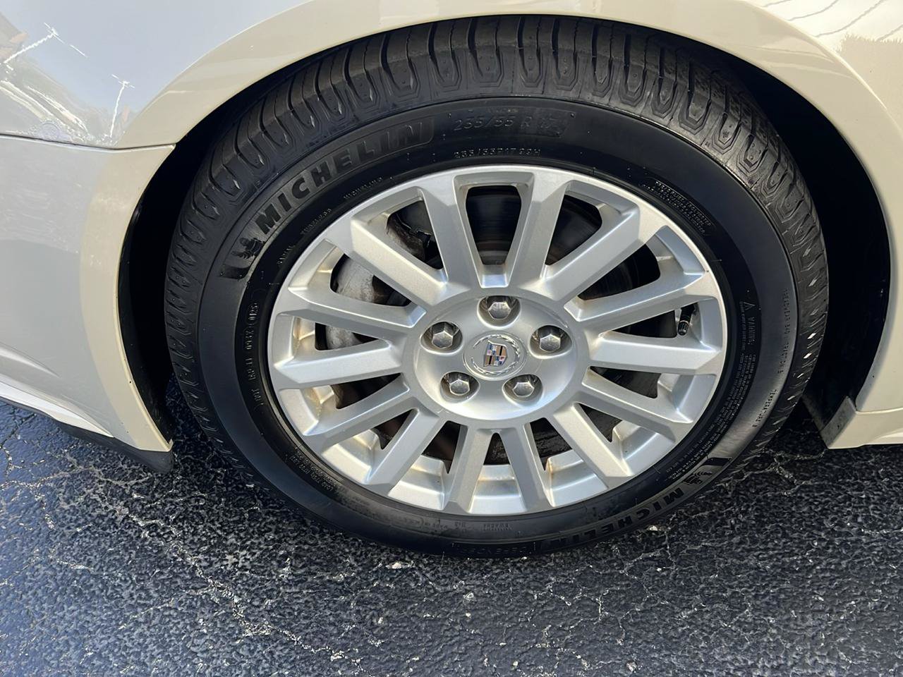 Used 2011 Cadillac CTS Luxury AWD/4WD image 19