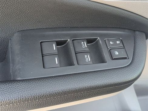 Used 2022 Honda Pilot Touring image 15