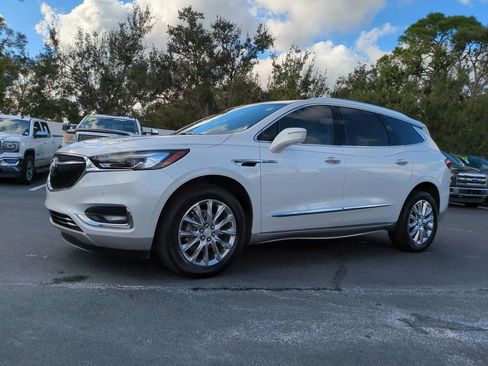 Used 2018 Buick Enclave Premium w/ Experience Buick Package image 2