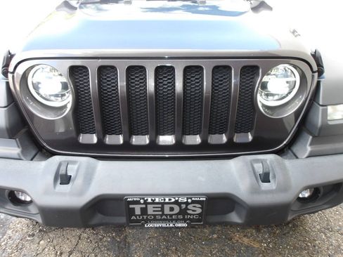 Used 2020 Jeep Wrangler Sport AWD/4WD image 32