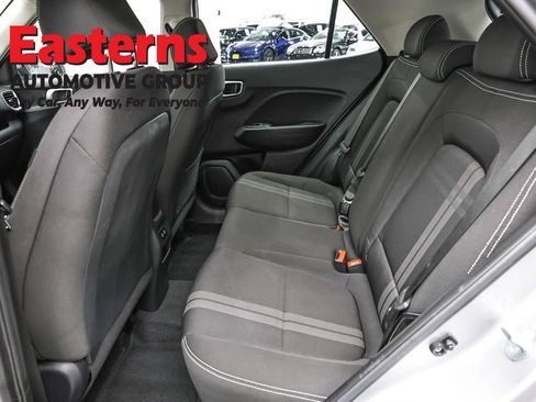 Used 2024 Hyundai Venue SEL FWD image 20