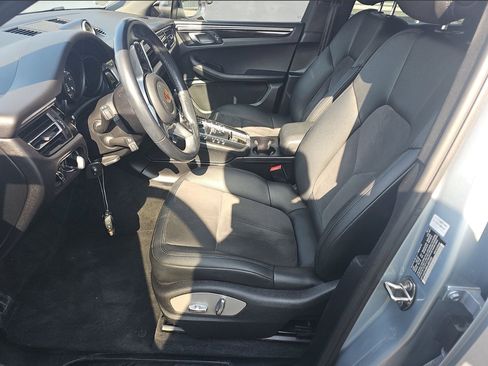 Used 2021 Porsche Macan AWD/4WD image 6