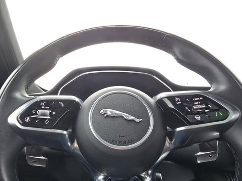 Used 2025 Jaguar F-PACE R-Dynamic S image 23