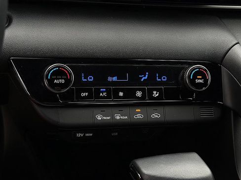 Certified 2025 Hyundai Elantra Sport FWD image 14